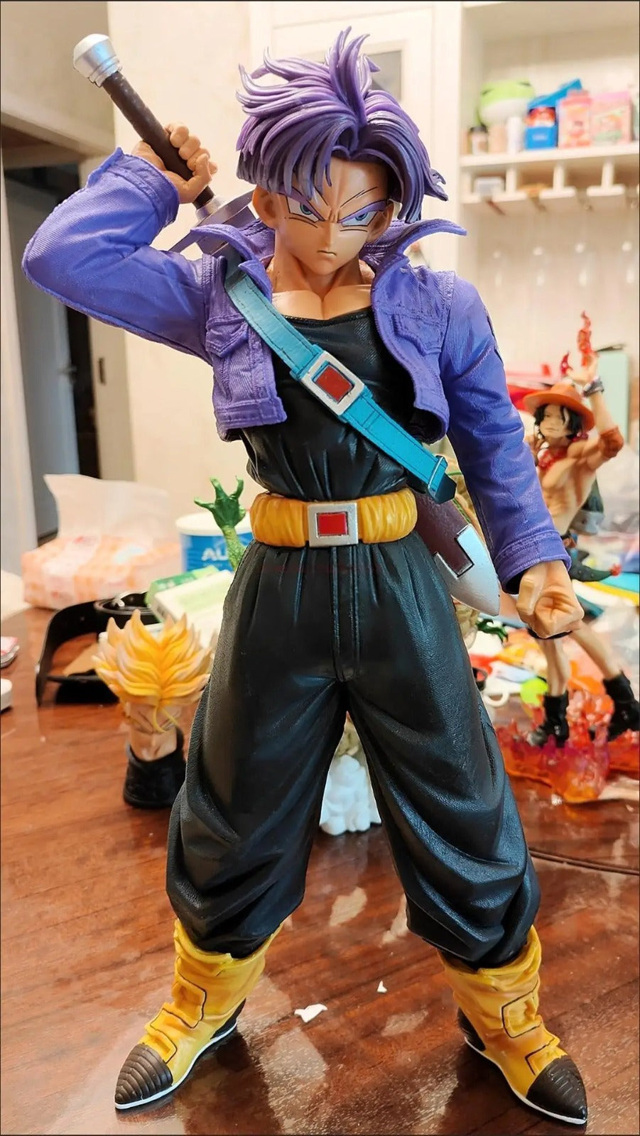 DBZ TRUNKS  42 cm action figure