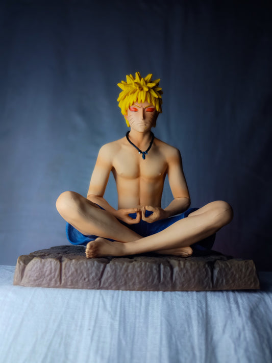 Natuto Meditating Action Figure comes with 2 replaceable heads