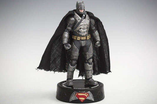 BATMAN 20 cm highly detailed action figure with Led lights